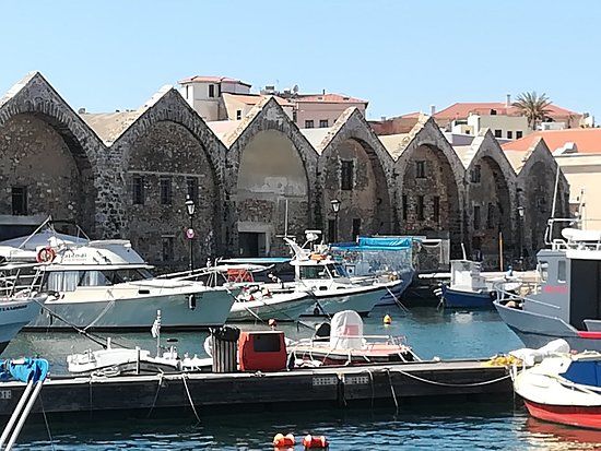 Νεώρια