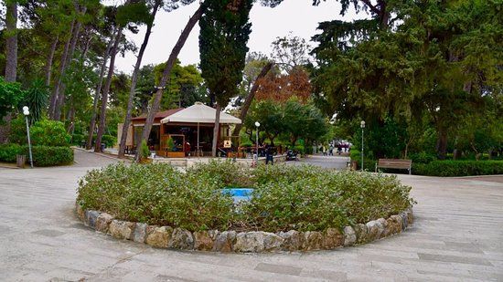 Μινωικό Νεκροταφείο Αρμένων